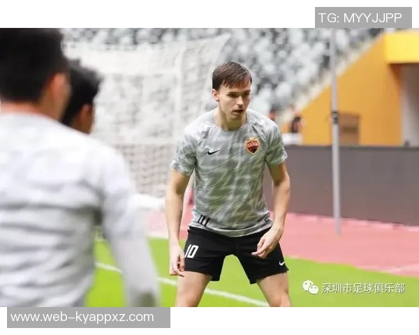 斯洛特重申不考虑争冠目标强调专注当前比赛状态与上赛季相似