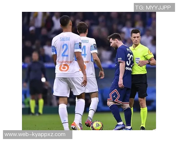 里尔主席怒斥裁判红牌判罚不公称其为耻辱与丑闻